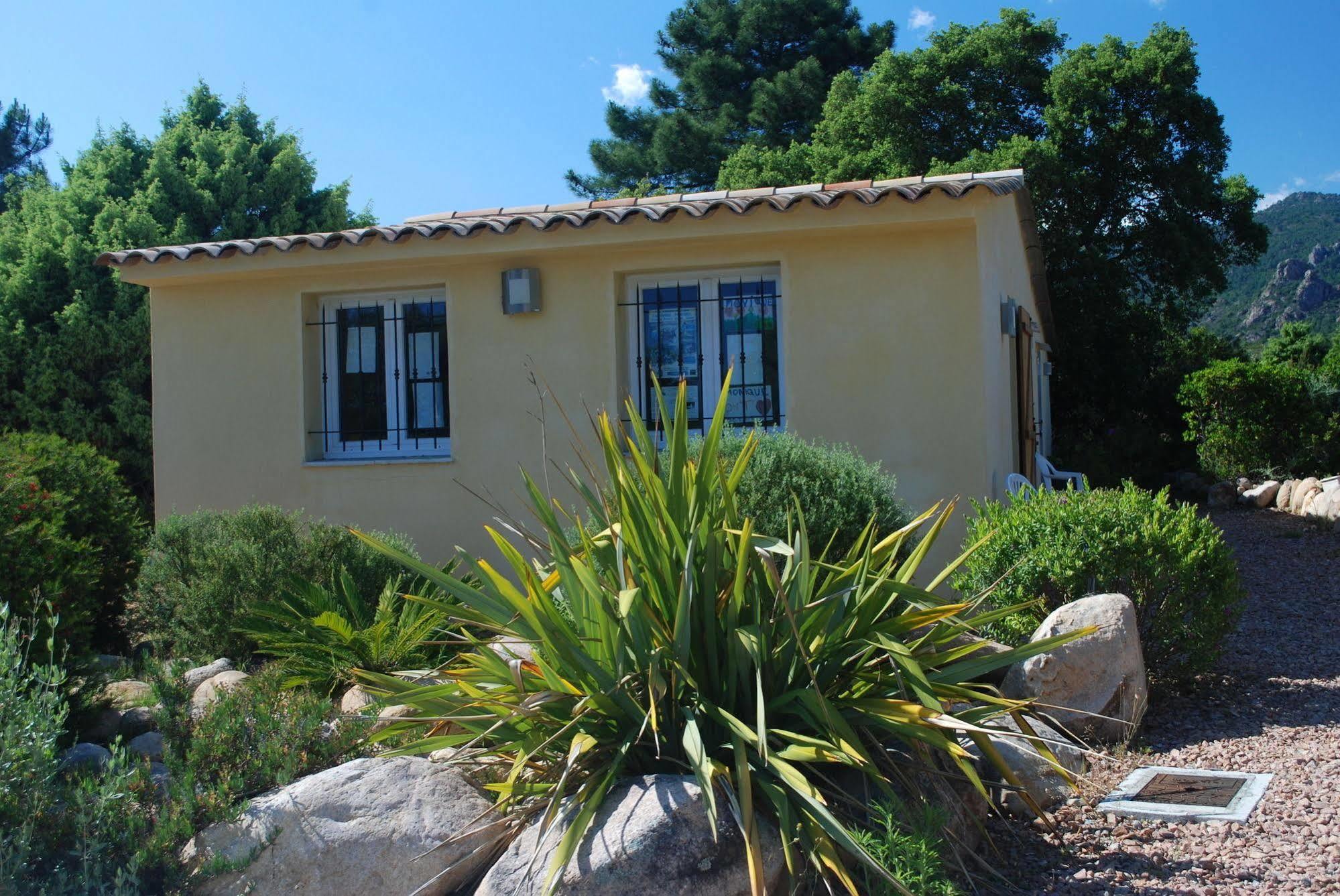 Residence Riviera Porto Vecchio Esterno foto