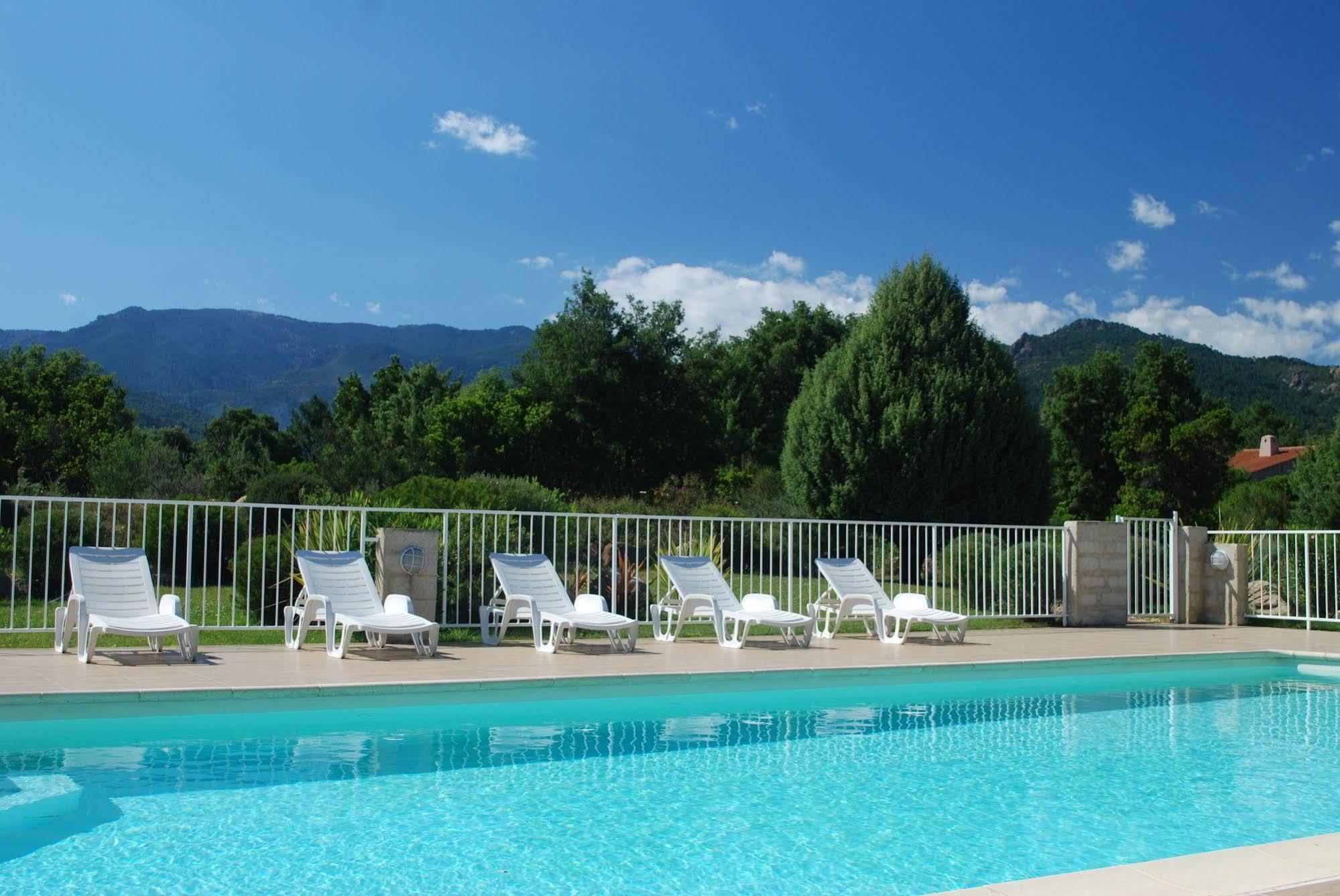 Residence Riviera Porto Vecchio Esterno foto